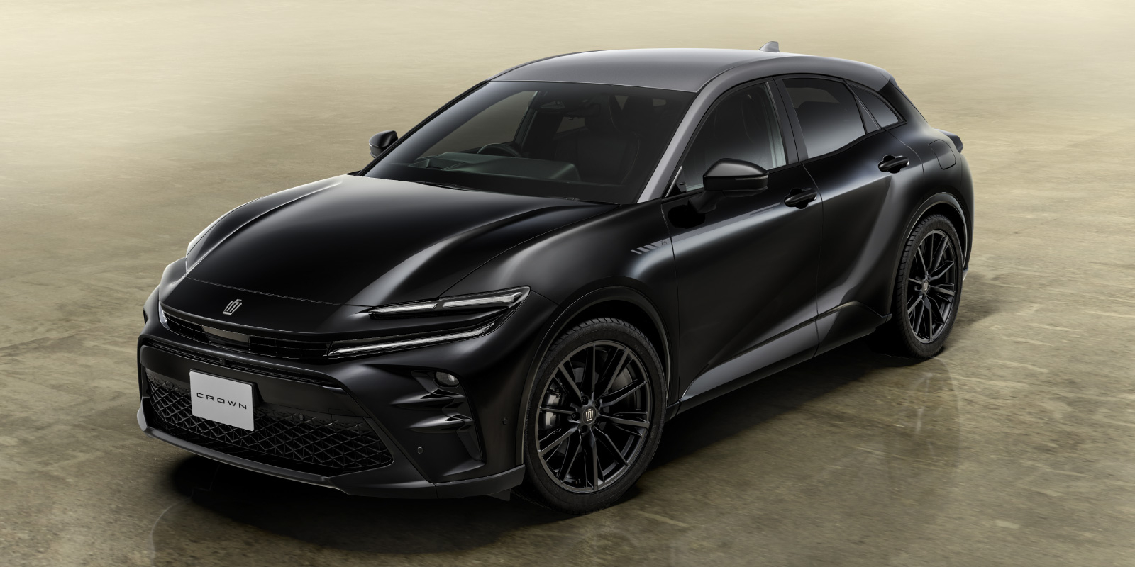 トヨタ クラウンスポーツ ブラック トヨタ新型「クラウン・スポーツ」にもマット系のボディカラーが