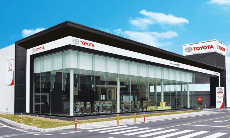 春日部マイカーセンター店舗風景