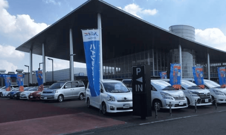 鶴ヶ島マイカーセンター店舗風景