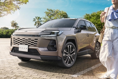 【モデル入り素材】Z（ハイブリッド）