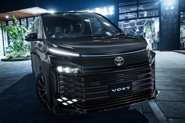 【モデル入り素材】S-Z（2WD・7人乗り）