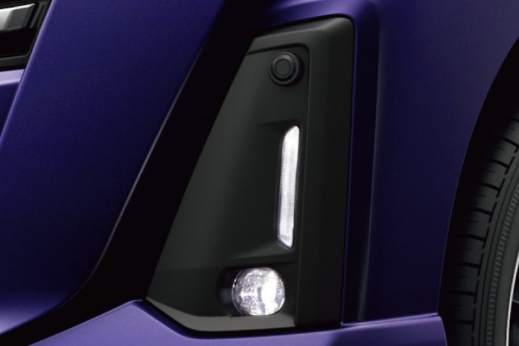 専用LEDフロントフォグランプ+LEDイルミネーションランプ
